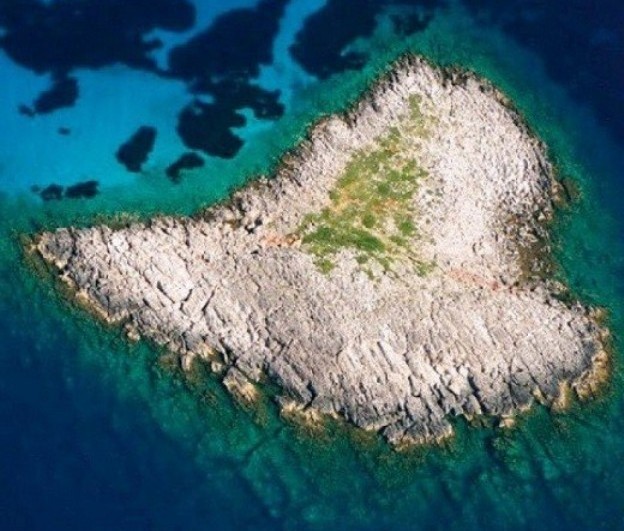 Islands - islets in Messinia